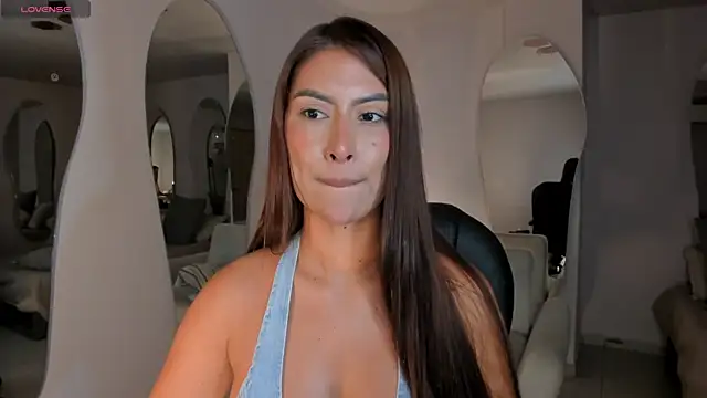 ArianaDumont webcam