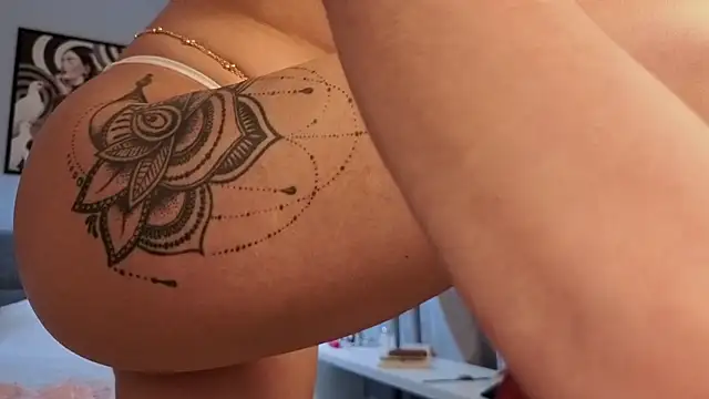 Maya_Softy webcam