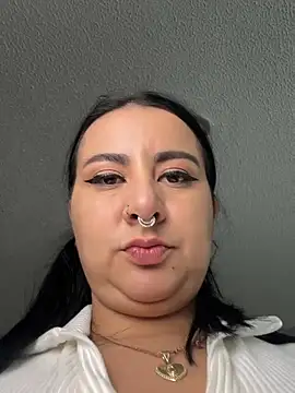 Abril_Luv webcam
