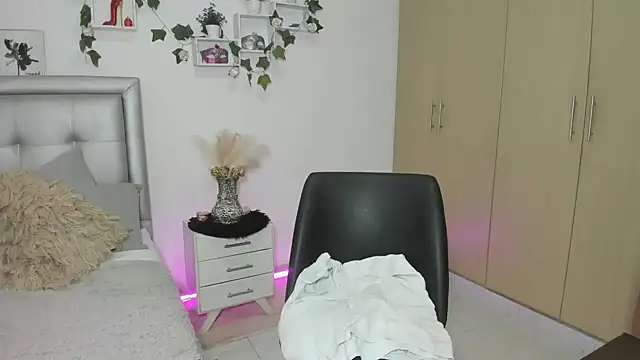 mia_star_2 webcam