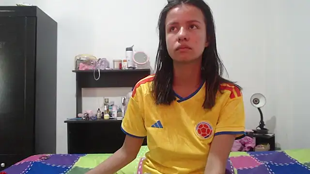 nathaly_jones_ live cam on StripChat