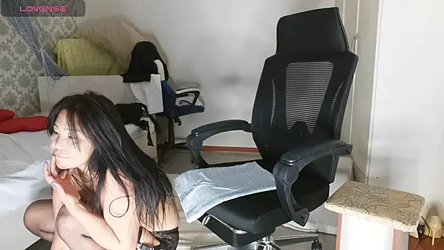 MissValday live cam on StripChat