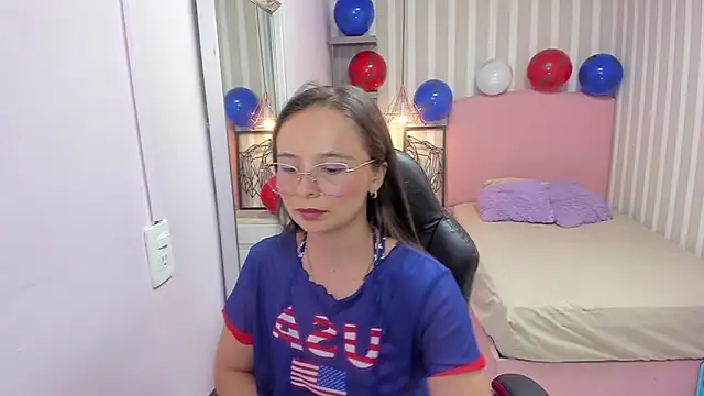 LORELAIGIVEN webcam