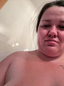 SunnyLeila2101 webcam