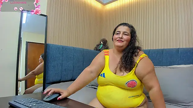 zara_milf webcam