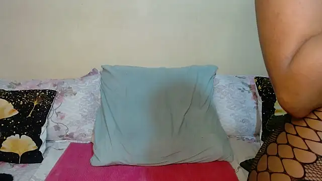 DiamondLuv29 webcam