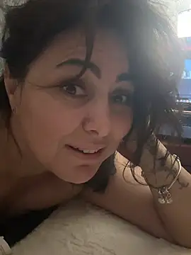 emma_roqueen (F milf) - Faithful slave return to his QUEEN :king