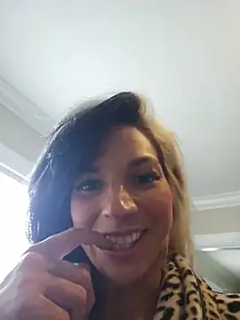 lil_jiggly webcam