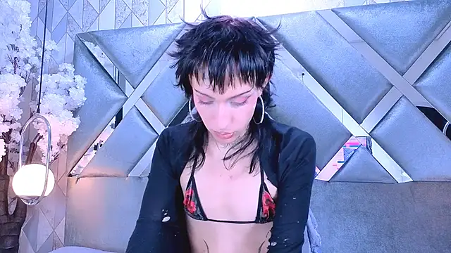 Model: MadisonWood01