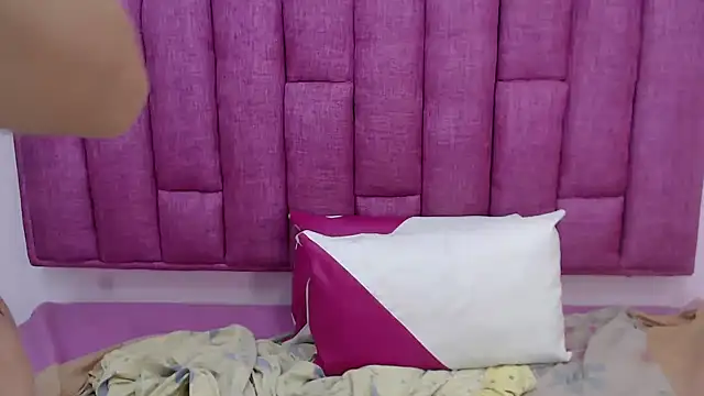 LindaKardi webcam