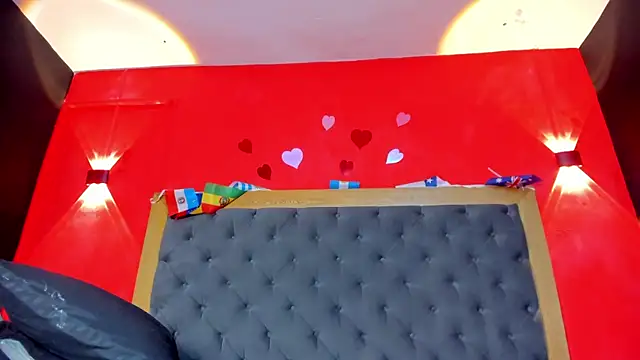 YayaHilton webcam