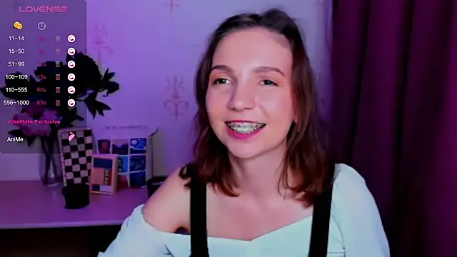 KindHazelHere_ live cam on StripChat