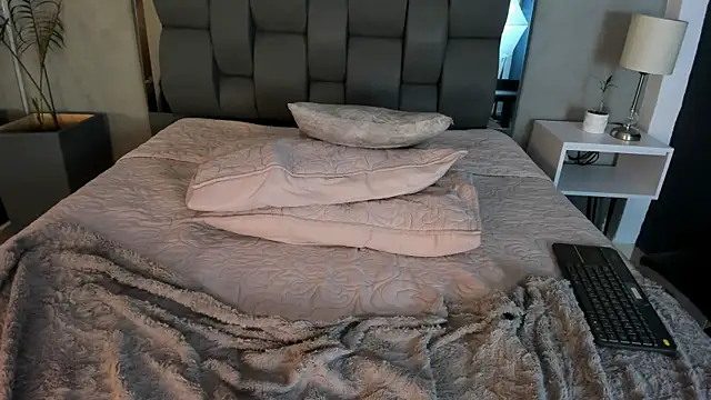 Charlie___Musk webcam