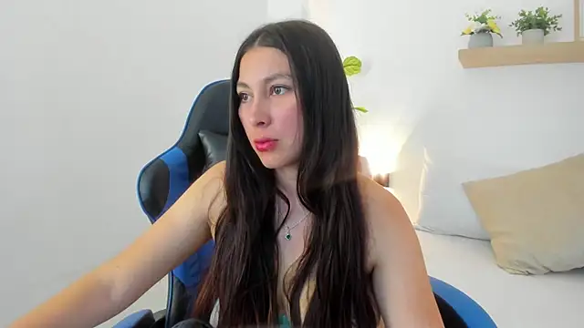 bella_99_ live cam on StripChat