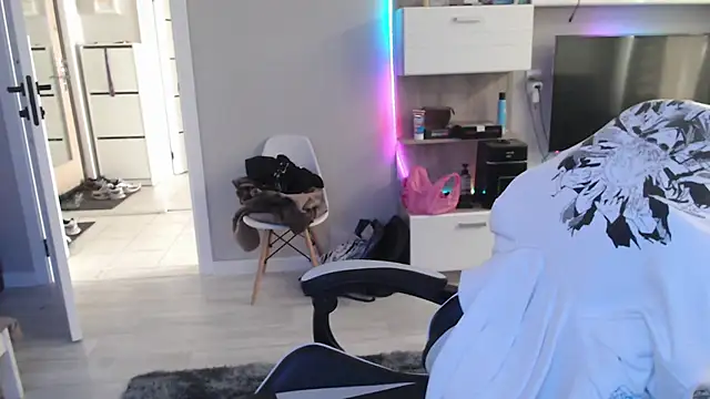 ssat1sfaction (M young) - cum show