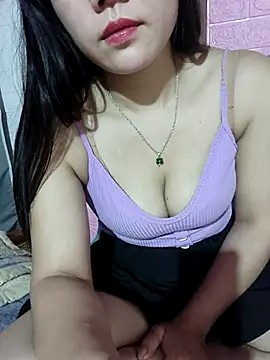 Ngocmai_lazdy webcam