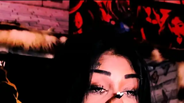 indian_dreamgirl webcam
