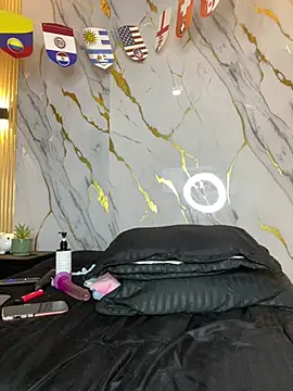Tinakitten live cam on StripChat