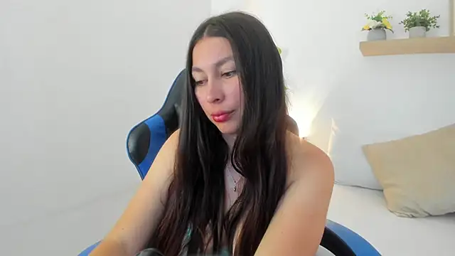 bella_99_ live cam on StripChat