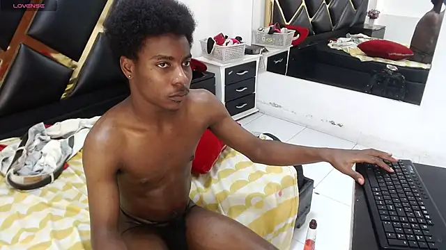NoahJhonson69 webcam
