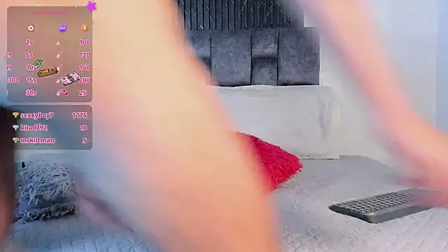 Liamsubtle01 live cam on StripChat
