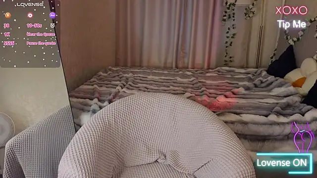 Watch Ricki_Bloom live on EroticFlix - High definition streams