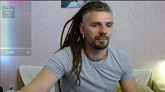 Aestheticguy101 webcam