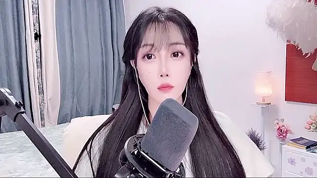 Laura_520 webcam