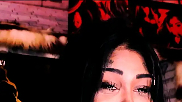indian_dreamgirl webcam