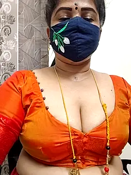 gaurika18 Live Webcam on Stripchat