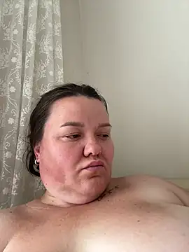 SunnyLeila2101 live cam on StripChat