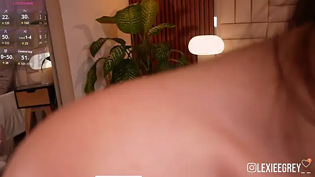 lexiee_grey_ webcam