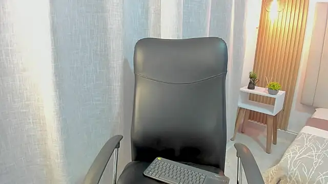 Victoria_Rosee webcam