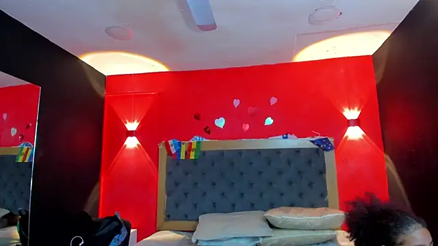 YayaHilton webcam