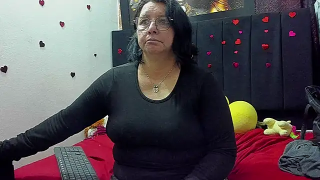 Evaaross_2345 webcam