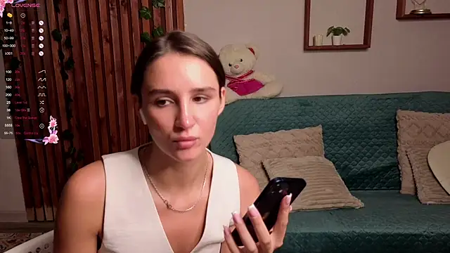 NicoleWells22 webcam