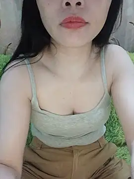 AvaRoyale webcam