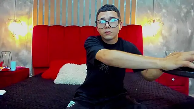 ZoeANDAlex_ webcam