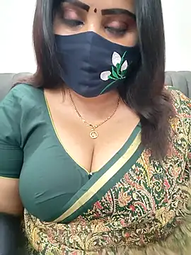 Queenflowerr webcam