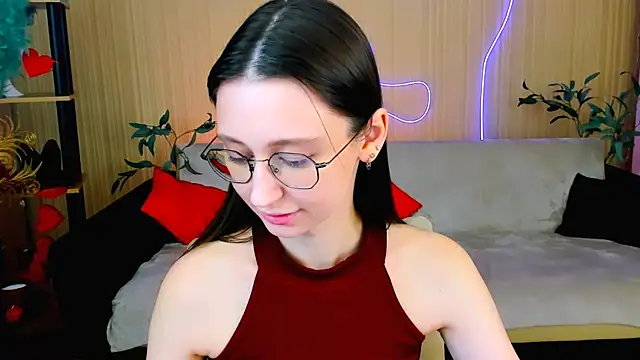 YourLovellyStory webcam