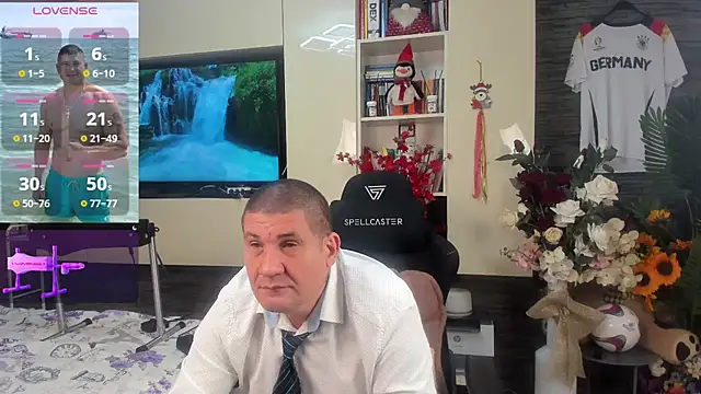SpartacusDaddy48 webcam