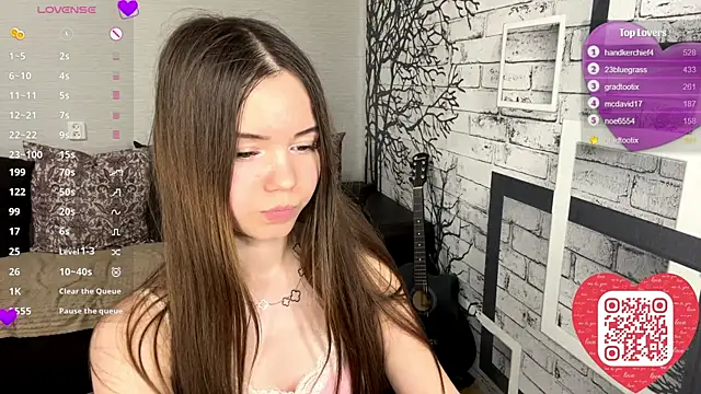 ElmiraDabato webcam