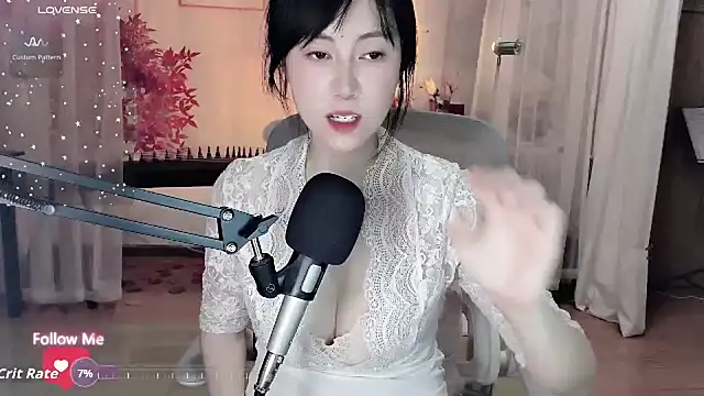 noomi-1111 webcam