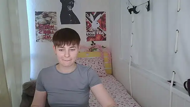 EmyHills webcam