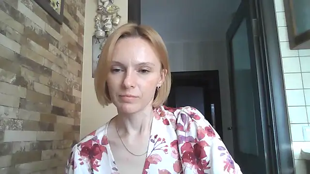 AdelleLovee_ webcam