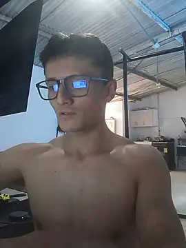 Davitfitnosuke webcam