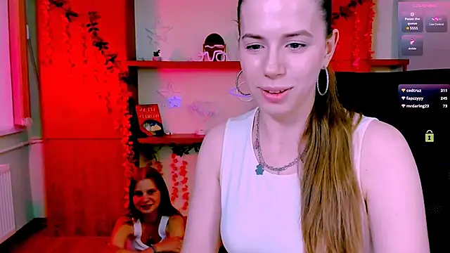 bella_sky11 webcam
