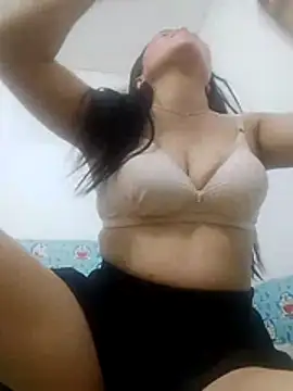 MiriNaughty webcam