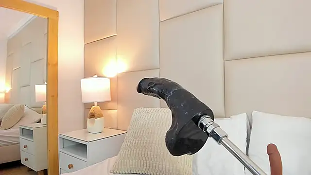 AntoniaRoss_ webcam