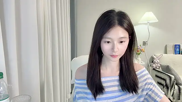 Ooo-ooO live cam on StripChat